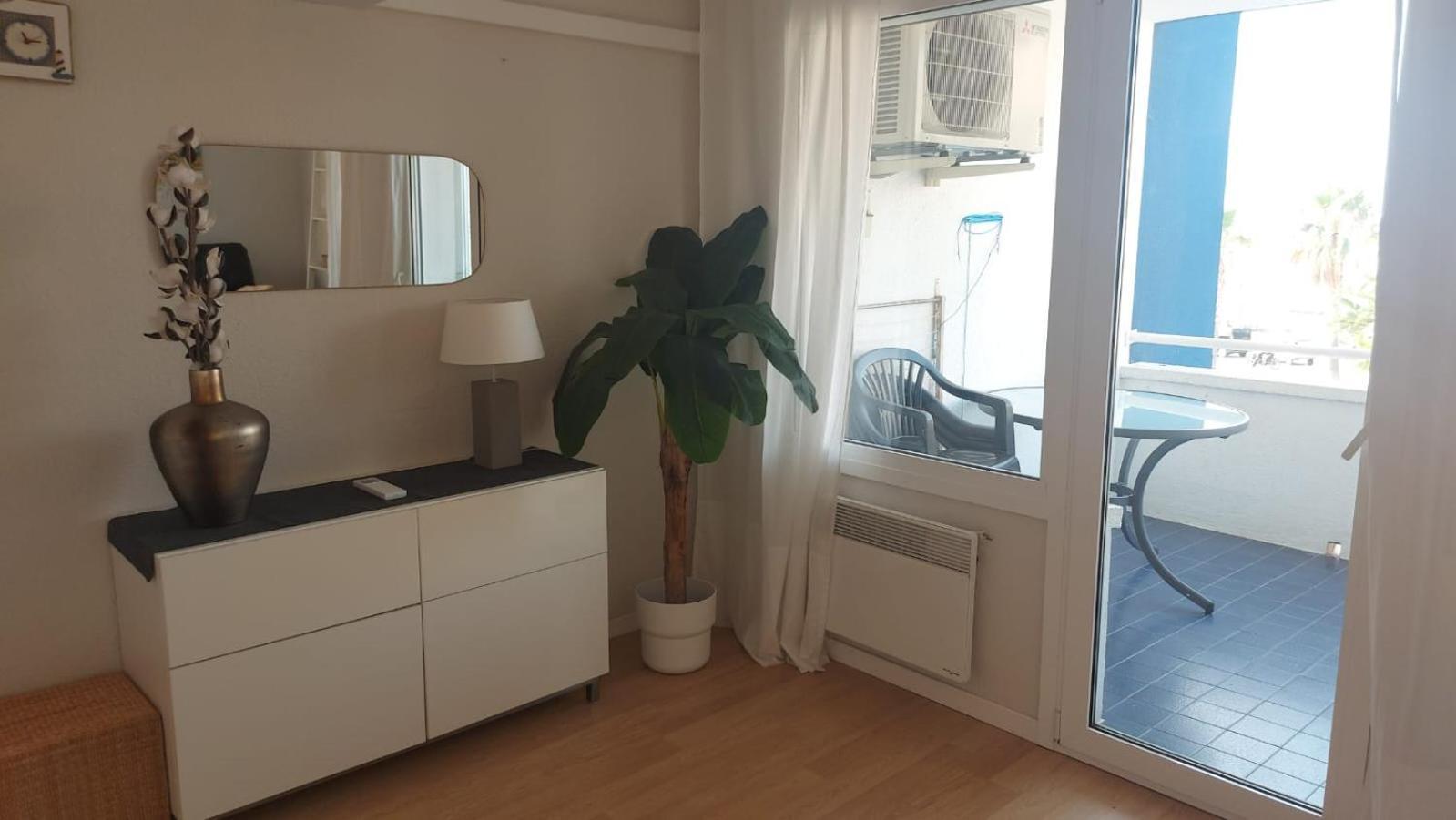 1ª Linea Reformado Y Frente Al Puerto Deportivo Firmamos Contrato Si El Cliente Lo Solicita Aunque Es Necesario Hacer La Reserva Para Poder Comunicarse L'L'Hospitalet de l'Infant Exteriör bild