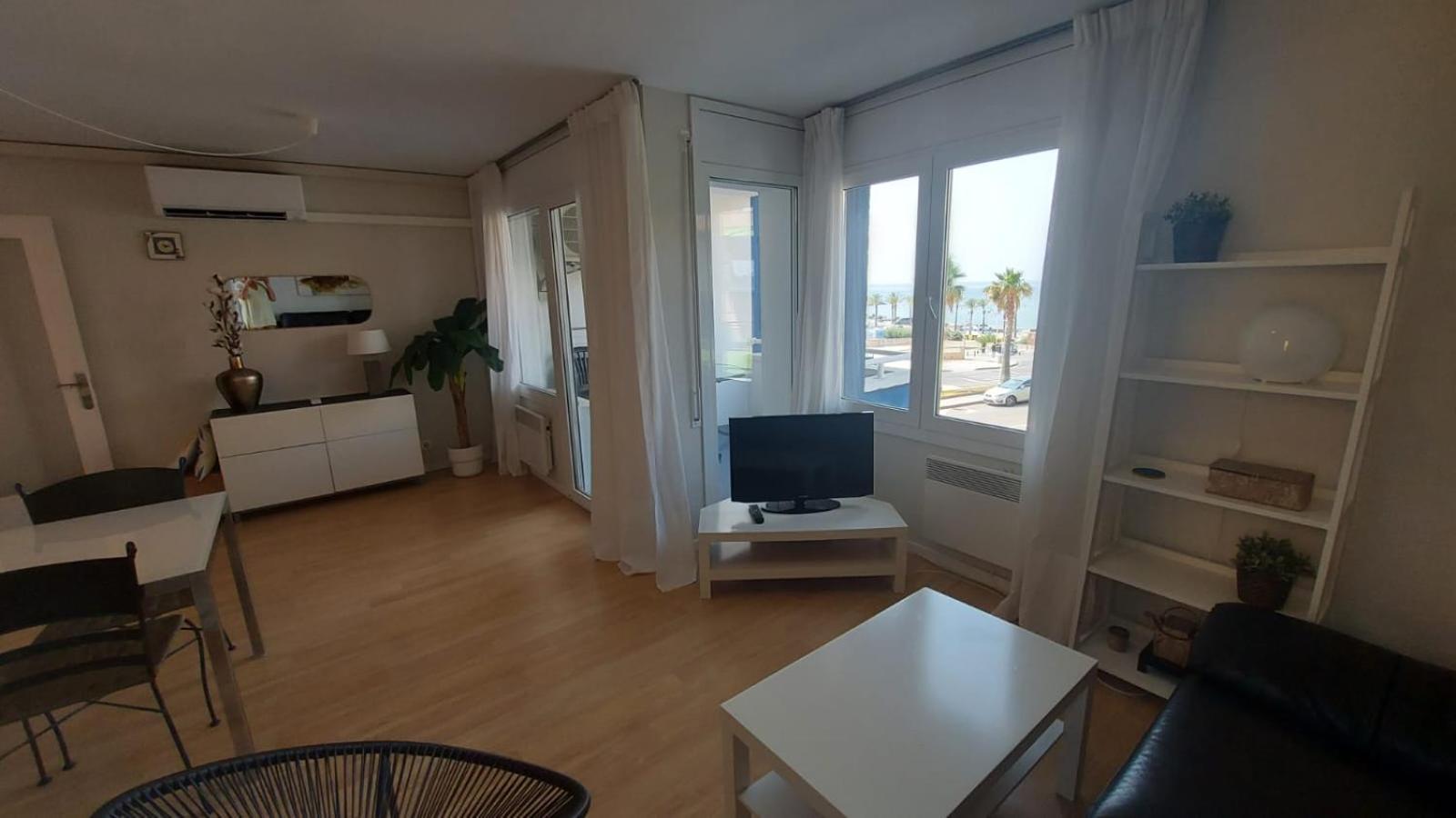 1ª Linea Reformado Y Frente Al Puerto Deportivo Firmamos Contrato Si El Cliente Lo Solicita Aunque Es Necesario Hacer La Reserva Para Poder Comunicarse L'L'Hospitalet de l'Infant Exteriör bild